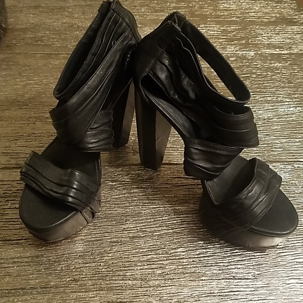 Joe's Jeans 6" Strappy Platform Heels!